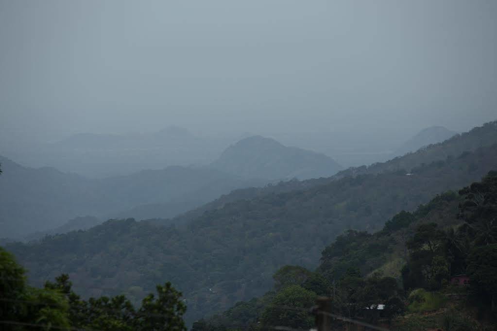 Ravana Heights เอลลา ภายนอก รูปภาพ
